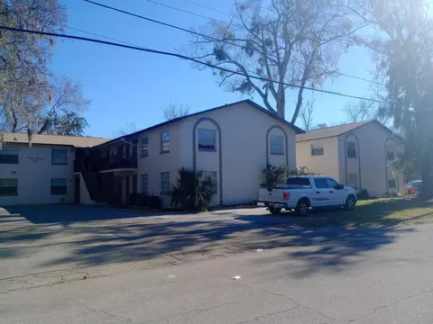 1229 Kennedy Rd, Daytona Beach, FL 32117