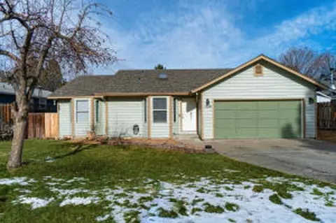 1154 NE Ulysses Dr, Bend, OR 97701