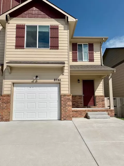 8772 E Harry St, Wichita, KS 67207