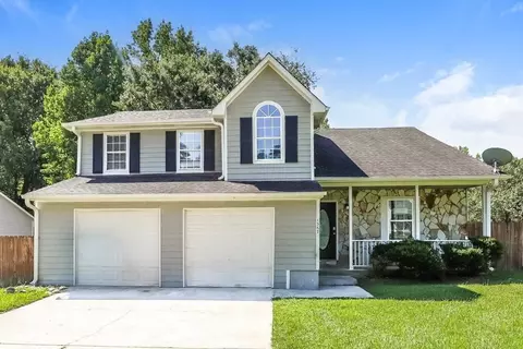 1367 Misty Ridge Ct, Hampton, GA 30228