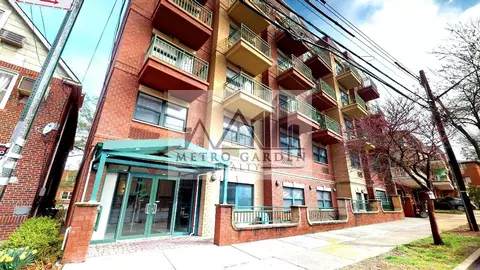 135-23 82nd Ave #3E, New York, NY 11435