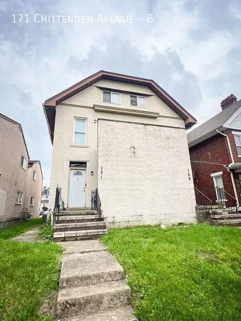 171 Chittenden Ave #B, Columbus, OH 43201