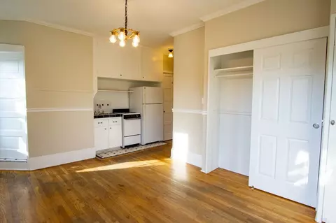 1235 SE Yamhill St #5, Portland, OR 97214