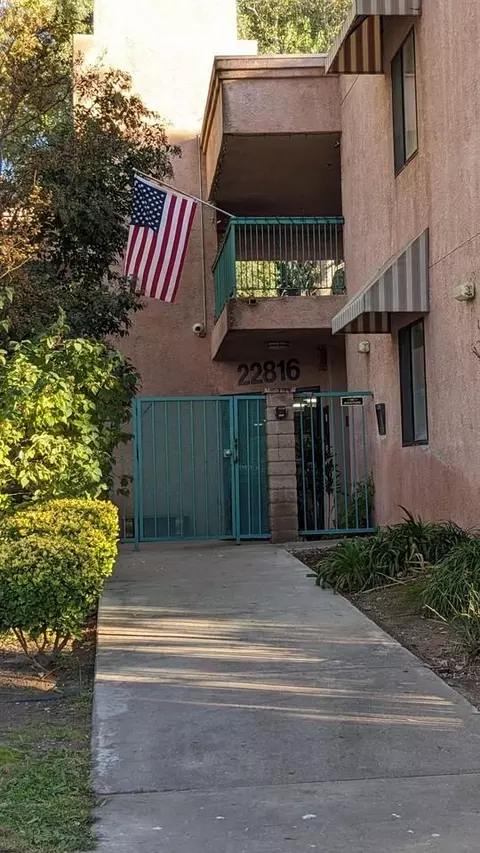 22816 Market St #NA, Santa Clarita, CA 91321