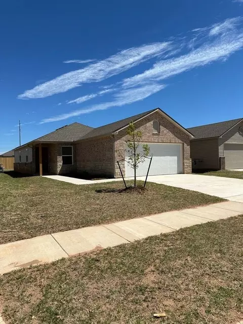 11628 Annette Dr, Yukon, OK 73099