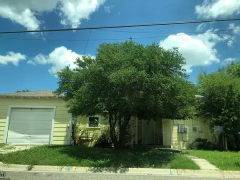 920 Anna St, Denton, TX 76201