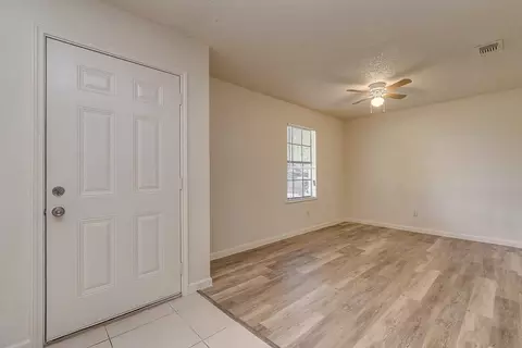 1723 Avenue B, Danbury, TX 77534