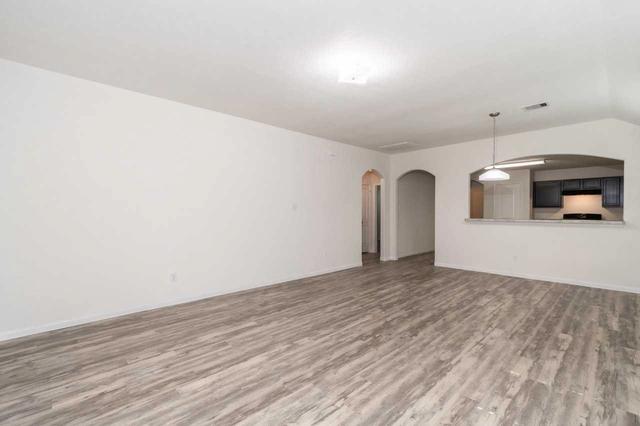 5811 Dawn Terrace Ct, Houston, TX 77048