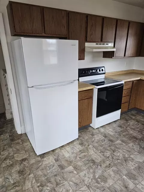 1714 London Rd #2, Duluth, MN 55812
