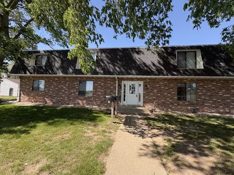 1107 Koch St #2, Pekin, IL 61554