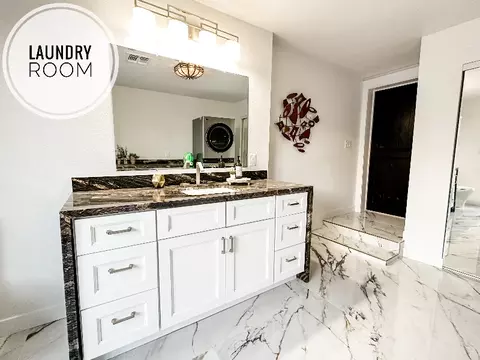 3221 N 13th St #A, Phoenix, AZ 85006