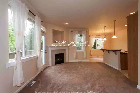 868 NW Council Dr, Gresham, OR 97030