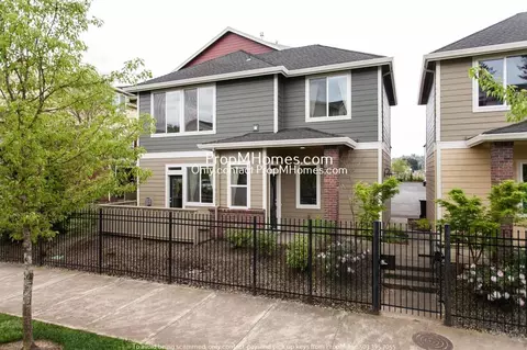 868 NW Council Dr, Gresham, OR 97030