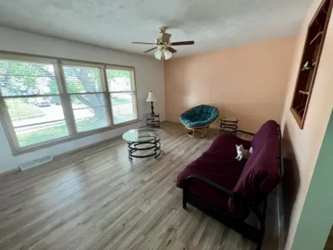 7411 S 89th St, La Vista, NE 68128