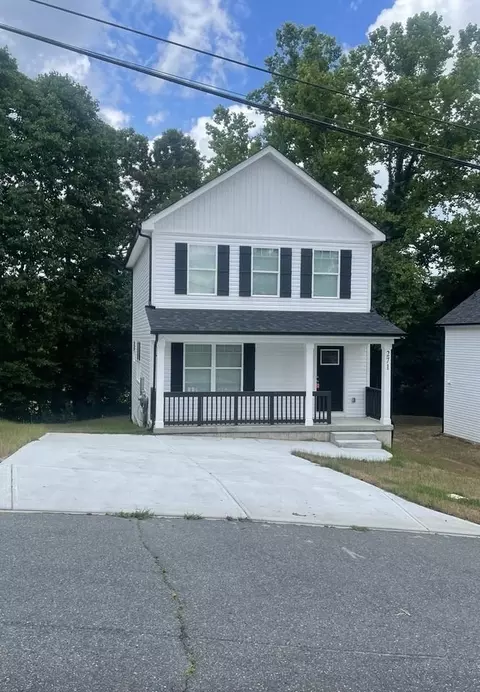 271 Patterson Ave SE, Concord, NC 28025