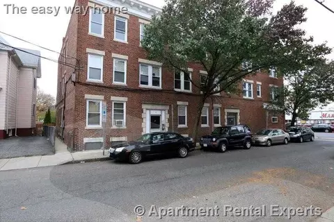 3 Quincy St #4, Somerville, MA 02143