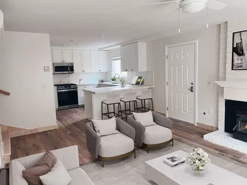 1360 Knoll Dr #2, Oceanside, CA 92054