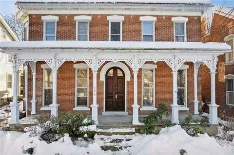 240 Franklin St #2, Alburtis, PA 18011