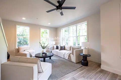 15948 Quarry Road - Townhome A7 UNIT A7, Lake Oswego, OR 97035