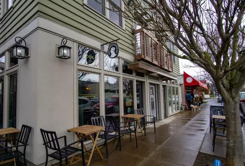 2007 NE Broadway St #4, Portland, OR 97232