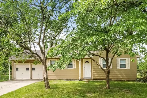 2125 NE Gaddy Rd, Kansas City, MO 64118