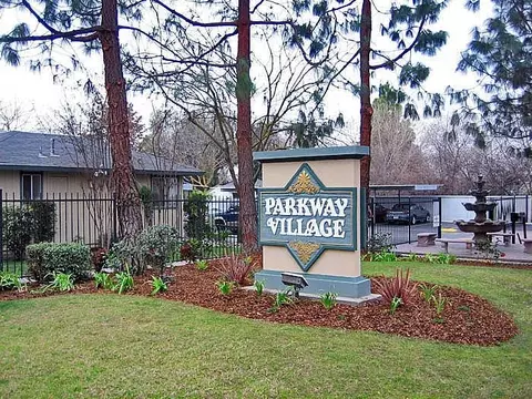 3581 N Parkway Dr #85138, Fresno, CA 93722
