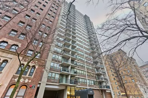 2740 N Pine Grove Ave #13F, Chicago, IL 60614