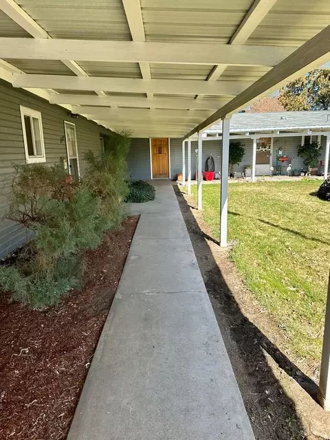 1215 Mitchell St, Klamath Falls, OR 97601