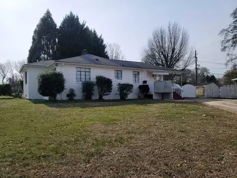 1348 E Woodlawn Rd, Charlotte, NC 28209