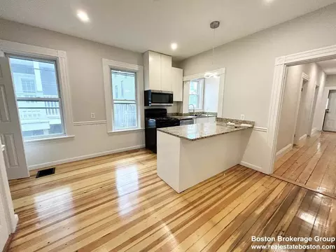 12 Buttonwood St #1, Boston, MA 02125