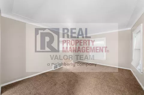 1761 Wayside Rd, Cleveland, OH 44112
