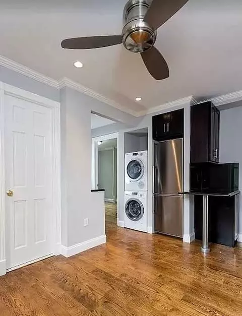 158 Avenue C #1, New York, NY 10009