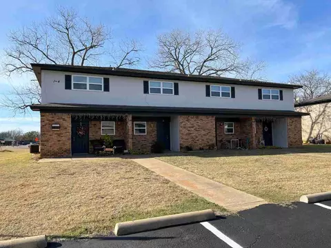 405 Mcmillain St #4, Joshua, TX 76058