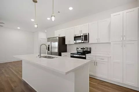 9549 Glen Rd #2007, Bentonville, AR 72713
