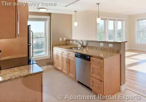 87 New St #407, Cambridge, MA 02138