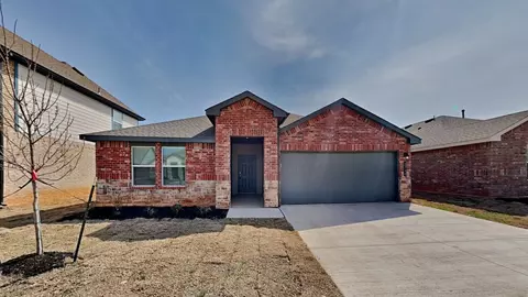 2740 Dennis Dr, Yukon, OK 73099