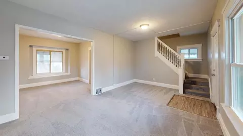 3065 W 105th St, Cleveland, OH 44111