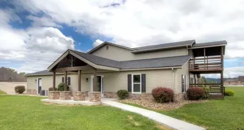 200 Jessie Ln, Milton, WV 25541