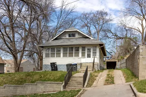 216 12th Ave, Council Bluffs, IA 51503