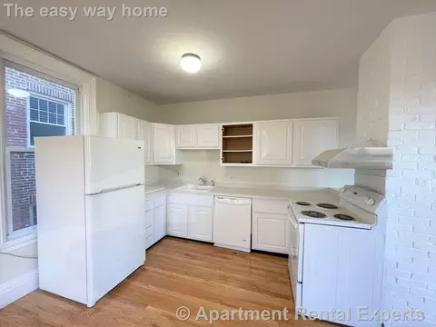 14 Chestnut St #4, Malden, MA 02148