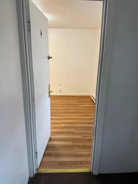 59 College Hwy #6, Southwick, MA 01077