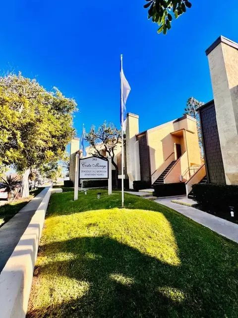 393 Hamilton St #B1, Costa Mesa, CA 92627