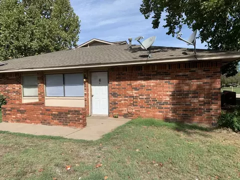 210 North St #6, Minco, OK 73059