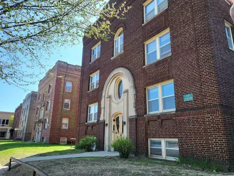 908 Grand Ave, Saint Paul, MN 55105