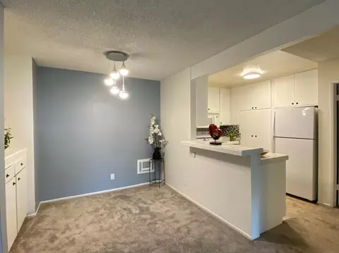 355 S Los Robles Ave #144, Pasadena, CA 91101