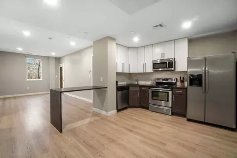 35 S Huntington Ave, Boston, MA 02130