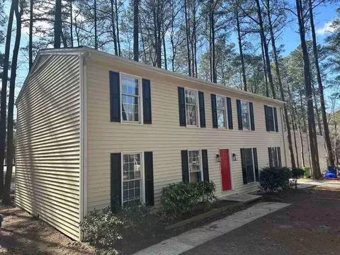 5201 Deer Haven Dr, Raleigh, NC 27606