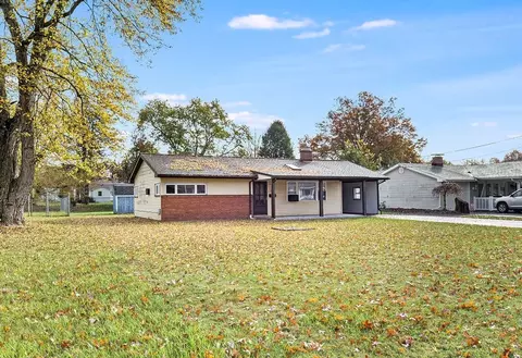 2515 Redgate Ln, Youngstown, OH 44511