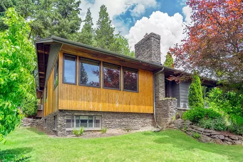 7725 SW Miner Way, Raleigh Hills, OR 97225