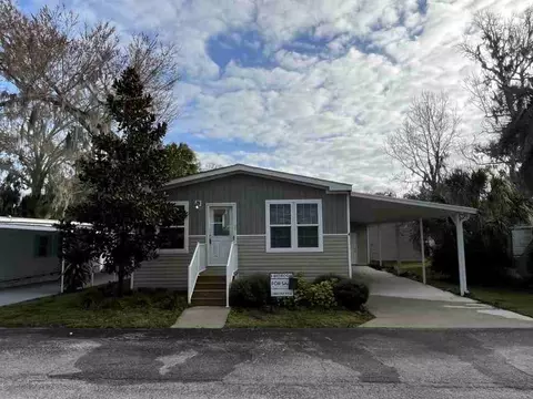 4 Red Coach Ct, Daytona Beach, FL 32119